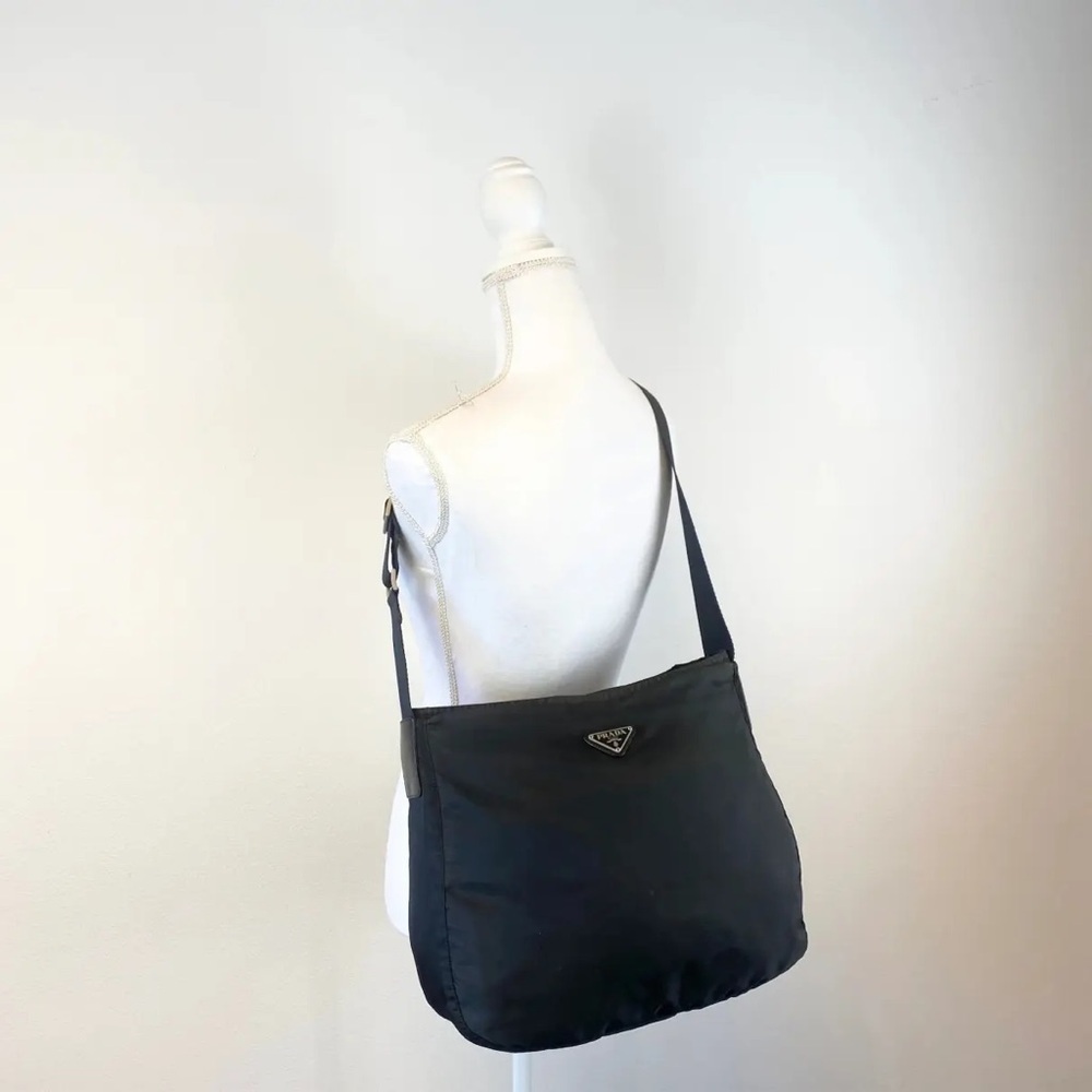 🌟Iconic Prada Tessuto Nylon Tote Handbag Shoulder Bag - Picture 3 of 9